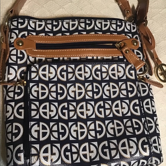 Crossbody purse - Picture 2 of 3